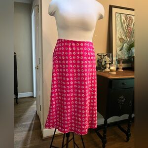 Loft satin print skirt
Size 16
Length 30”
Perfect condition